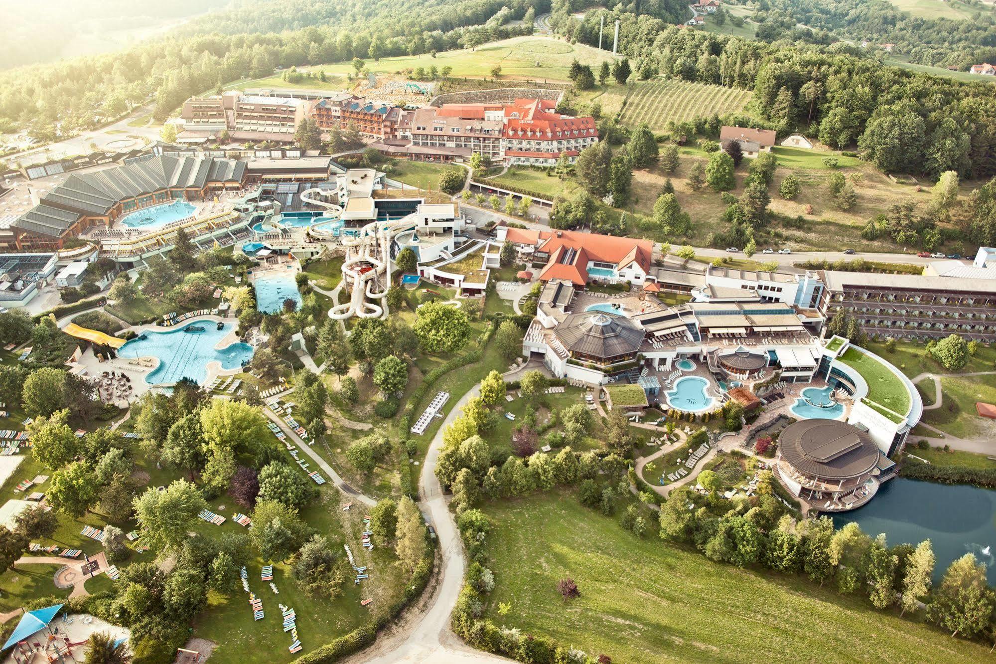 Hotel Vier Jahreszeiten Loipersdorf Loipersdorf bei Fuerstenfeld Exterior photo